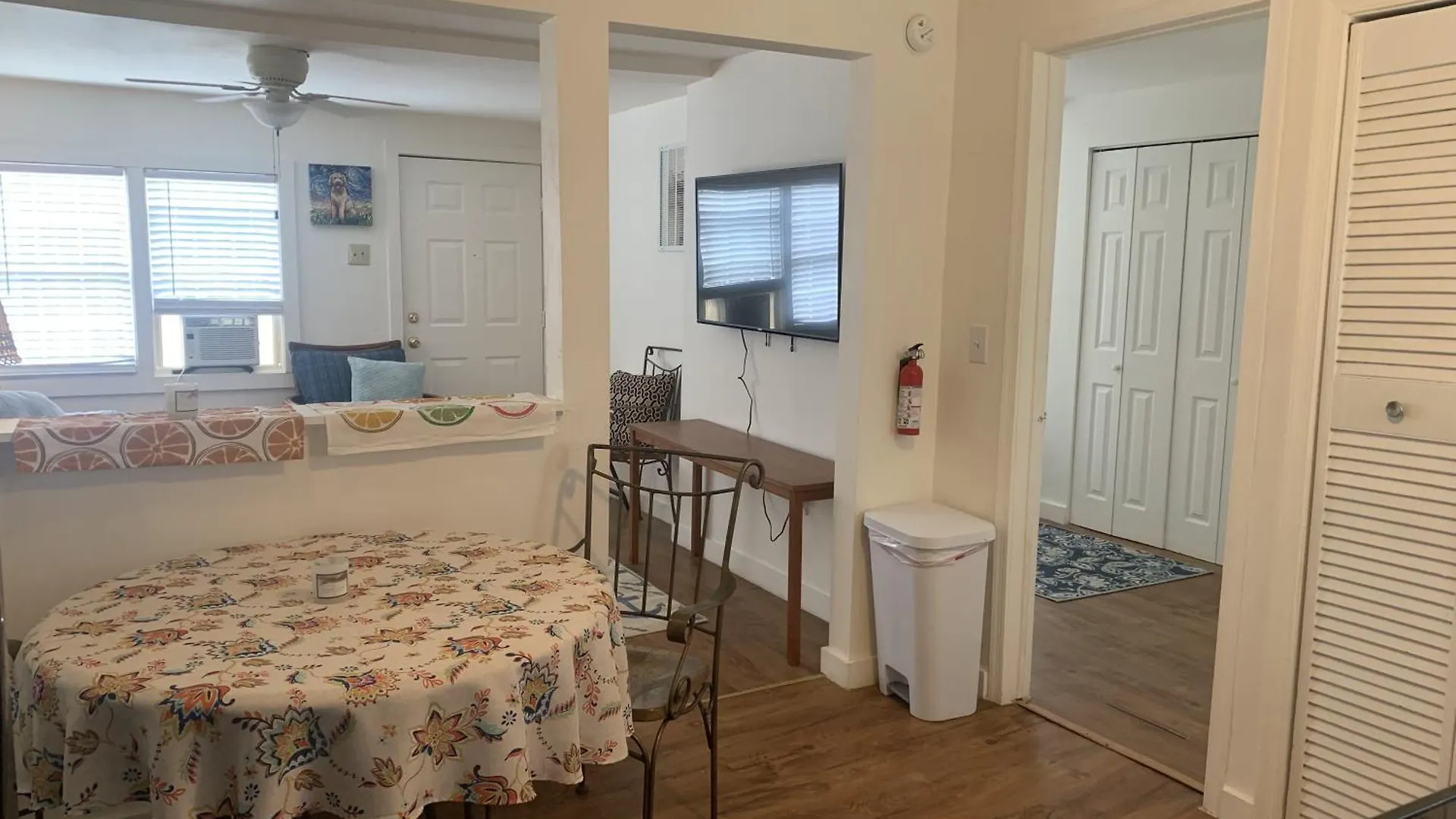 Holiday home Sandy Mutts At The Beach Cottage North Camellia Acres